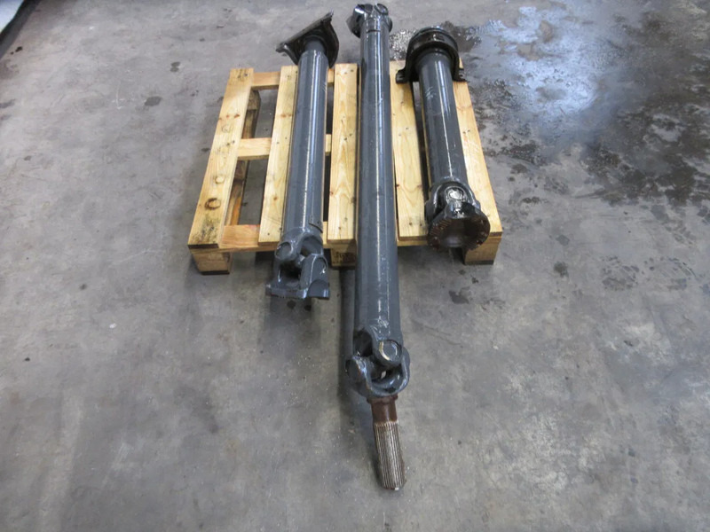 DAF 1700921//1708224 // L1=794/L2=2621/L3=1032 DAF LF 230 EURO 6 MODEL 2020 - Poros penggerak untuk Truk: gambar 2 DAF 1700921//1708224 // L1=794/L2=2621/L3=1032 DAF LF 230 EURO 6 MODEL 2020 - Poros penggerak untuk Truk: gambar 2