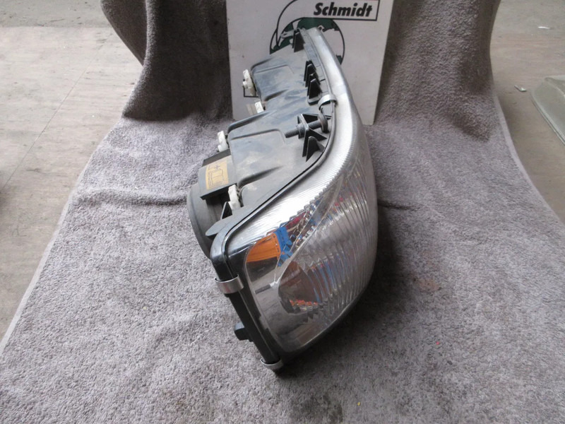 DAF 1743691 KOPLAMP XENOS RECHTS DAF CF XF LF EURO 3 / 5 - Lampu depan untuk Truk: gambar 2 DAF 1743691 KOPLAMP XENOS RECHTS DAF CF XF LF EURO 3 / 5 - Lampu depan untuk Truk: gambar 2