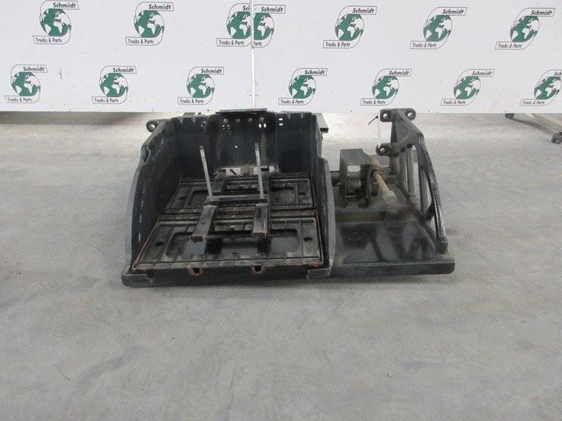 DAF 19226980/2049055 ACCUDEKSEL MET BANDEN LIER XF CF EURO 6 - Baterai untuk Truk: gambar 3 DAF 19226980/2049055 ACCUDEKSEL MET BANDEN LIER XF CF EURO 6 - Baterai untuk Truk: gambar 3