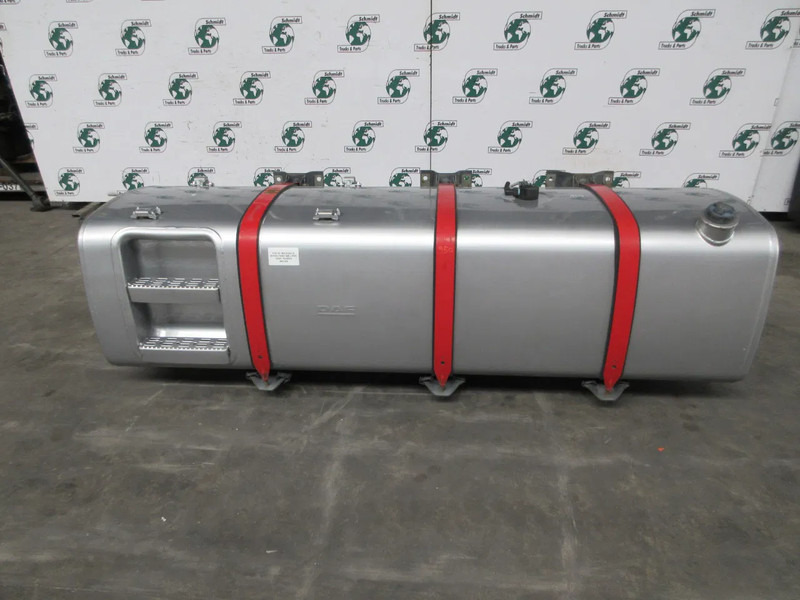DAF 1944800 DIESELTANK 845 LITER INHOUT DAF XF 480 MODEL 2021 - Tangki bahan bakar untuk Truk: gambar 5 DAF 1944800 DIESELTANK 845 LITER INHOUT DAF XF 480 MODEL 2021 - Tangki bahan bakar untuk Truk: gambar 5