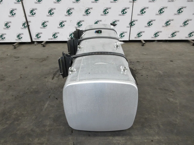 DAF 1944800 DIESELTANK DAF XF CF 480 EURO 6 845 LITER MODEL 2020 - Tangki bahan bakar untuk Truk: gambar 4 DAF 1944800 DIESELTANK DAF XF CF 480 EURO 6 845 LITER MODEL 2020 - Tangki bahan bakar untuk Truk: gambar 4