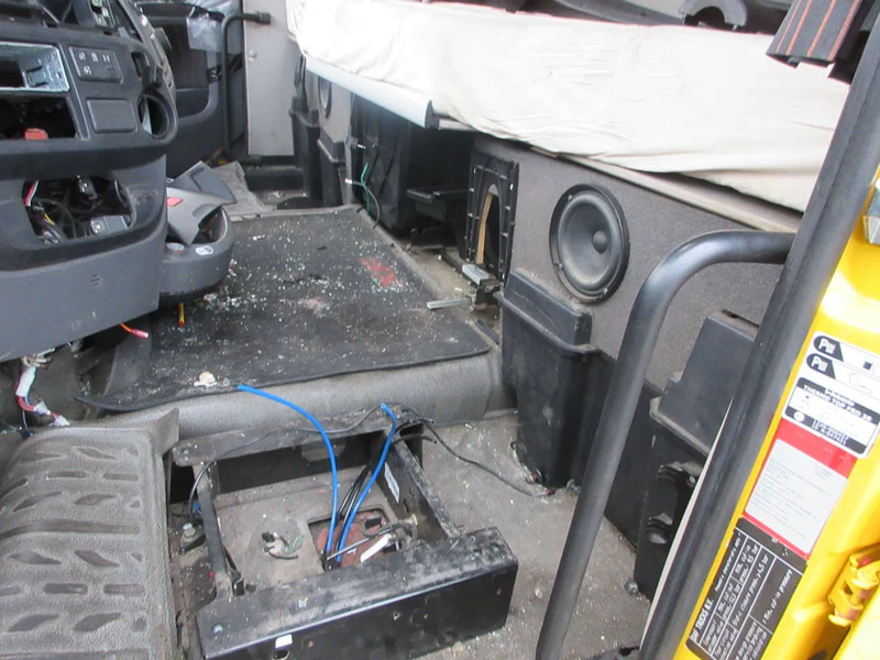 Kabin dan interior untuk Truk DAF DAF XF 450 CABINE VOOR ONDERDELEN DONOR EURO 6: gambar 12 Kabin dan interior untuk Truk DAF DAF XF 450 CABINE VOOR ONDERDELEN DONOR EURO 6: gambar 12