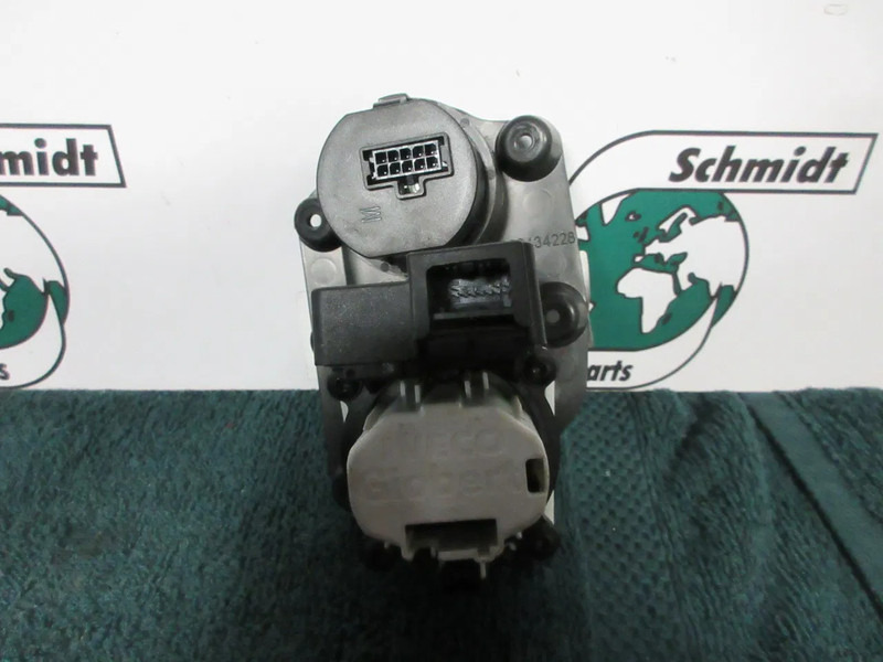 Iveco 5802434228 CONTACTSLOT IVECO S WAY EURO 6 - Sistem listrik untuk Truk: gambar 2 Iveco 5802434228 CONTACTSLOT IVECO S WAY EURO 6 - Sistem listrik untuk Truk: gambar 2