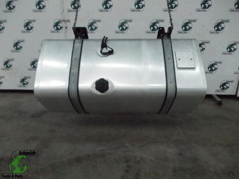 MAN 81.12201-5697//81.12201-5896 //590 LITER TANK MAN EURO 6 - Tangki bahan bakar untuk Truk: gambar 1 MAN 81.12201-5697//81.12201-5896 //590 LITER TANK MAN EURO 6 - Tangki bahan bakar untuk Truk: gambar 1