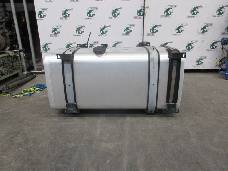 MAN 81.12201-5885 // 81.12201-5866 // 500 LITER MAN 18.500 MODEL 2020 - Tangki bahan bakar untuk Truk: gambar 2 MAN 81.12201-5885 // 81.12201-5866 // 500 LITER MAN 18.500 MODEL 2020 - Tangki bahan bakar untuk Truk: gambar 2