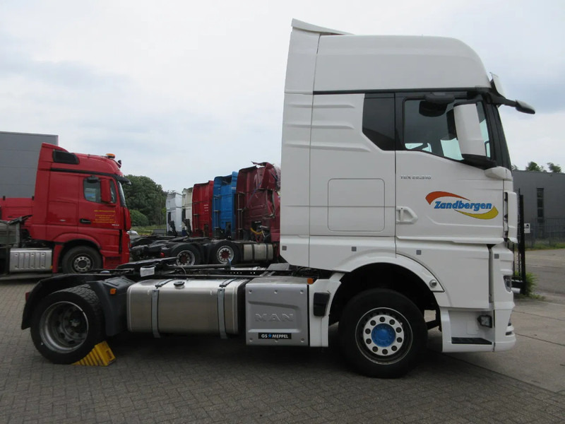 MAN TGX 18.510 - Tractor head: gambar 4 MAN TGX 18.510 - Tractor head: gambar 4
