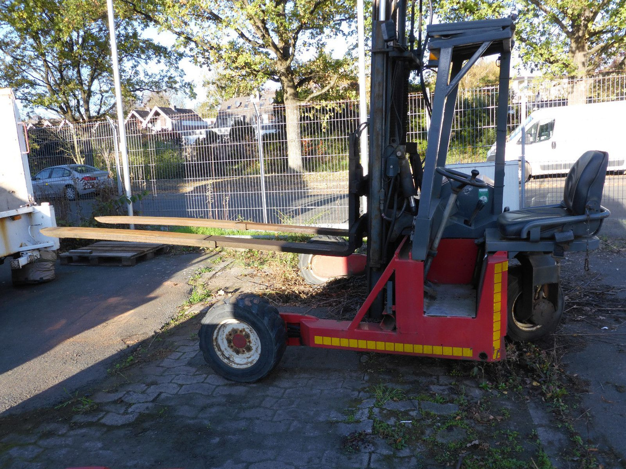 Moffett Hydraulischen Gabeln +Schubmast+Top Zustand - Forklift yang dipasang di truk: gambar 1 Moffett Hydraulischen Gabeln +Schubmast+Top Zustand - Forklift yang dipasang di truk: gambar 1