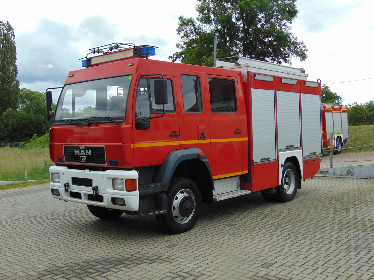 MAN LE14.260 4x4 MAGIRUS - Truk pemadam kebakaran: gambar 1 MAN LE14.260 4x4 MAGIRUS - Truk pemadam kebakaran: gambar 1