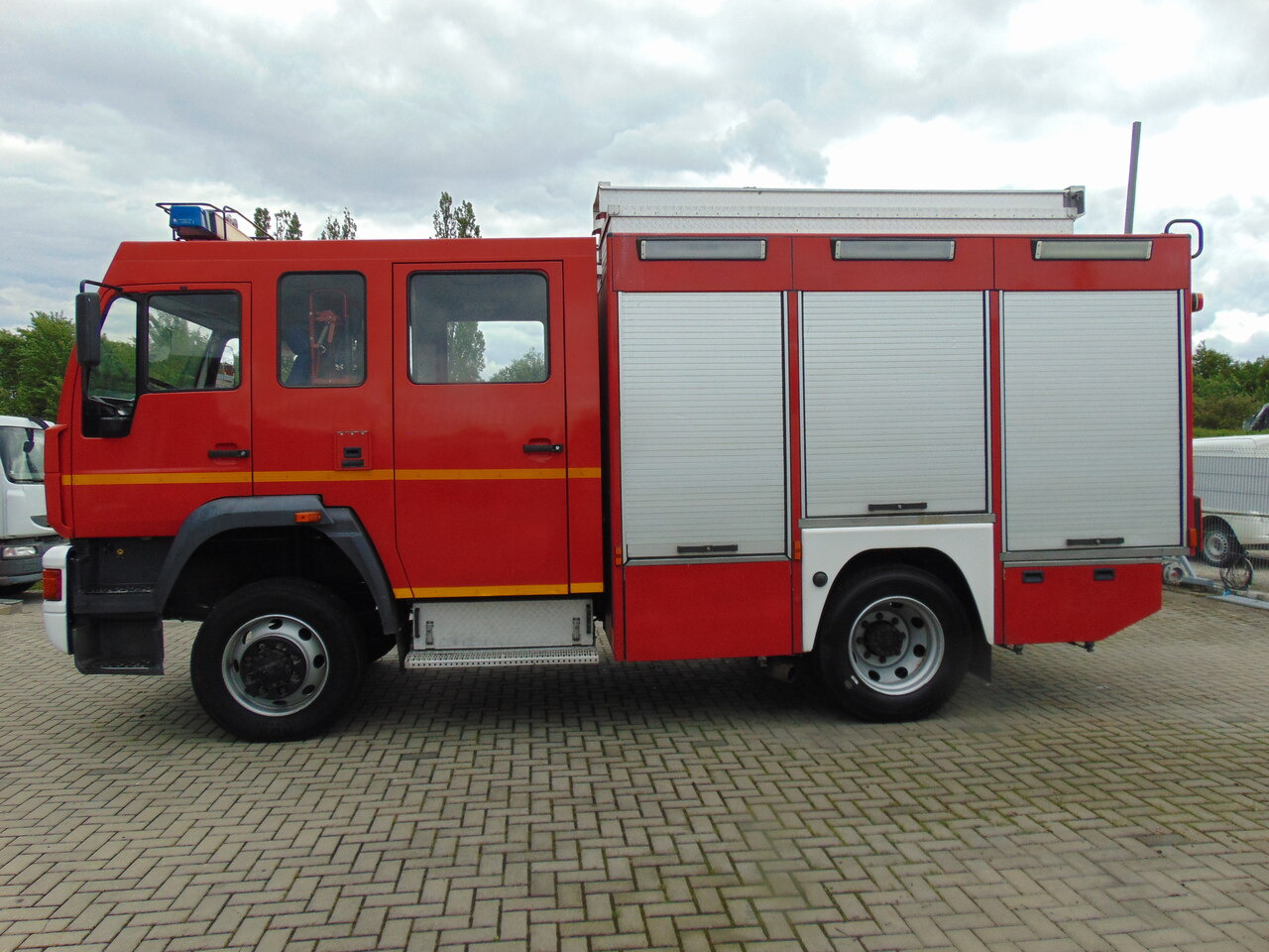 MAN LE14.260 4x4 MAGIRUS - Truk pemadam kebakaran: gambar 5 MAN LE14.260 4x4 MAGIRUS - Truk pemadam kebakaran: gambar 5