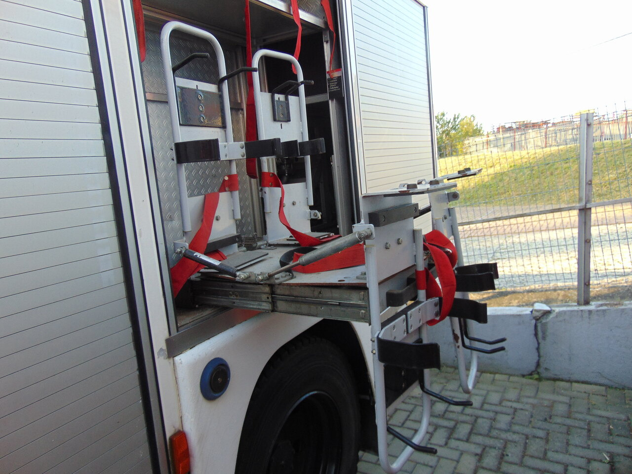 Truk pemadam kebakaran MERCEDES-BENZ 1124AF 4x4 MAGIRUS: gambar 9