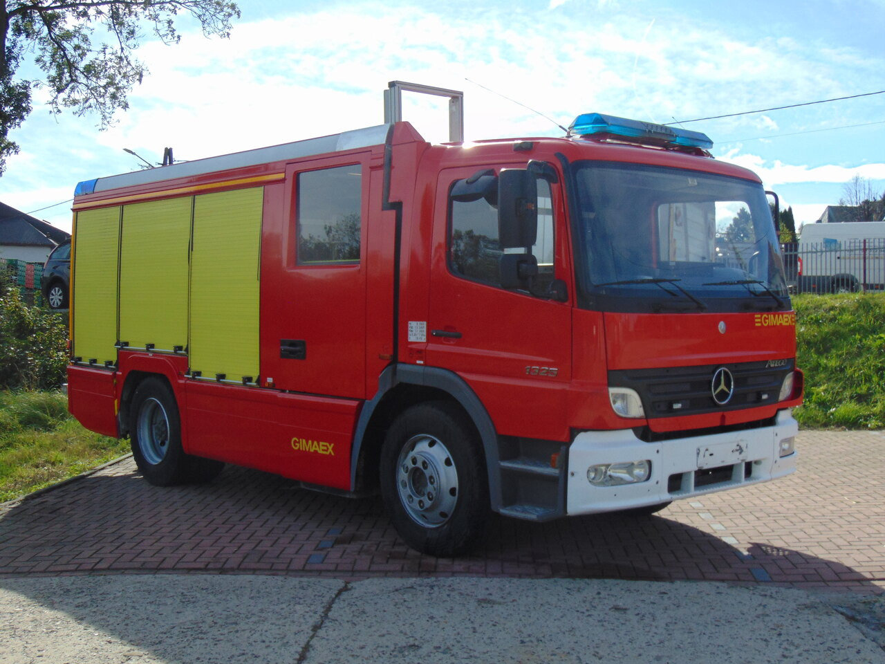 MERCEDES-BENZ Atego 1325F GIMAEX - Truk pemadam kebakaran: gambar 1 MERCEDES-BENZ Atego 1325F GIMAEX - Truk pemadam kebakaran: gambar 1