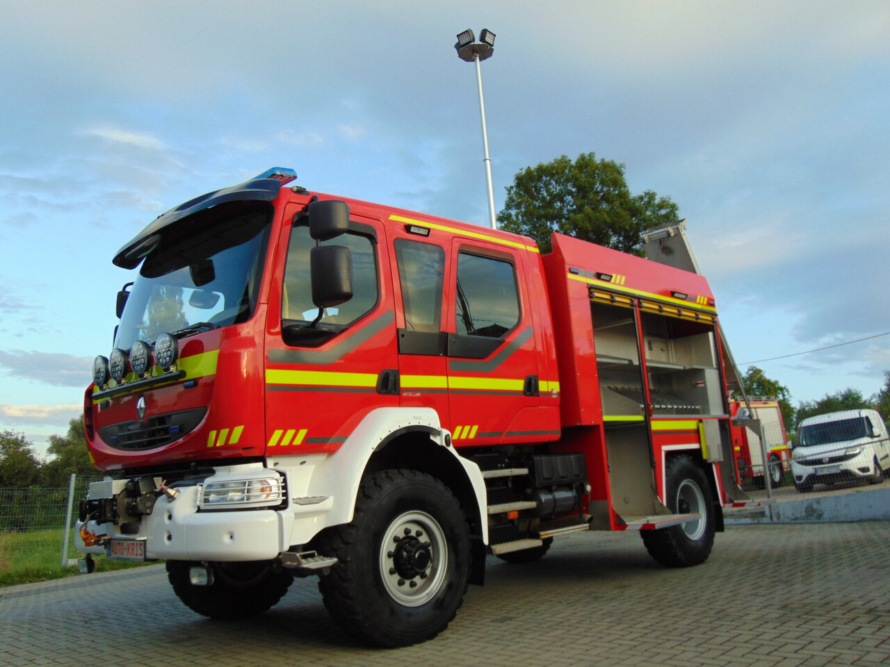 Truk pemadam kebakaran RENAULT Midlum 240DXi 4x4 GIMAEX: gambar 26