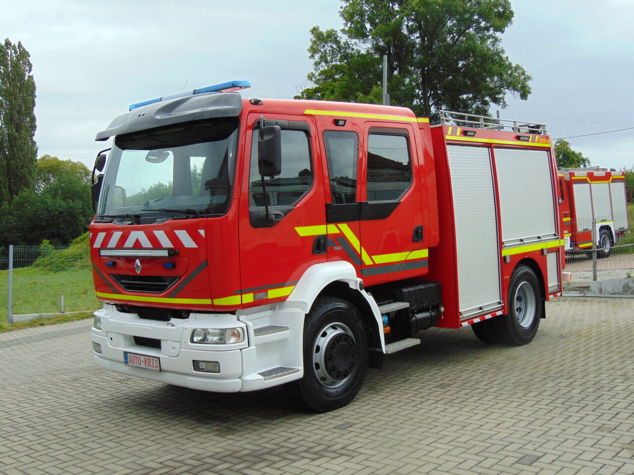RENAULT Midlum 270dCi Camiva - Truk pemadam kebakaran: gambar 1 RENAULT Midlum 270dCi Camiva - Truk pemadam kebakaran: gambar 1