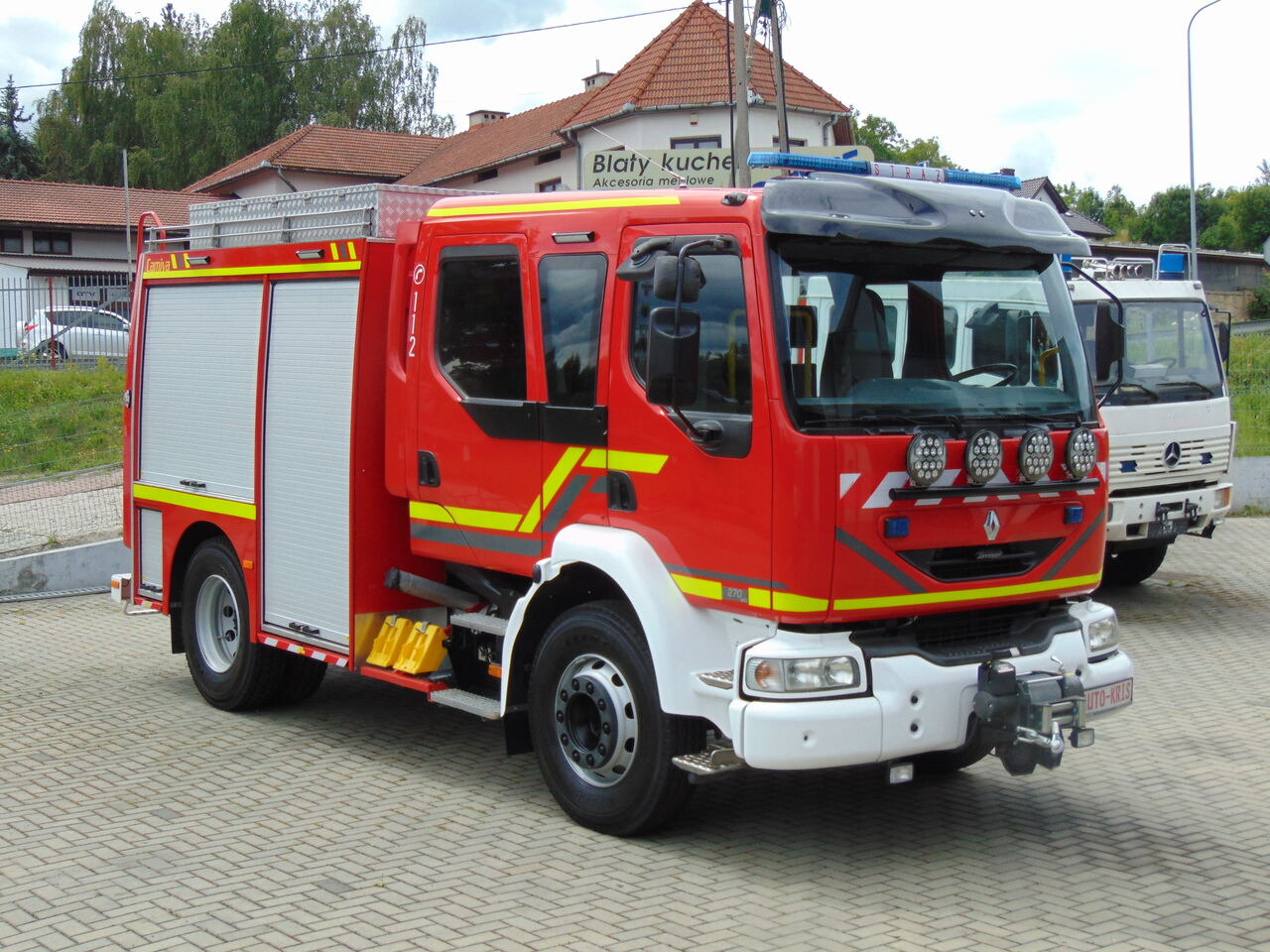 RENAULT Midlum 270dCi Camiva - Truk pemadam kebakaran: gambar 2 RENAULT Midlum 270dCi Camiva - Truk pemadam kebakaran: gambar 2