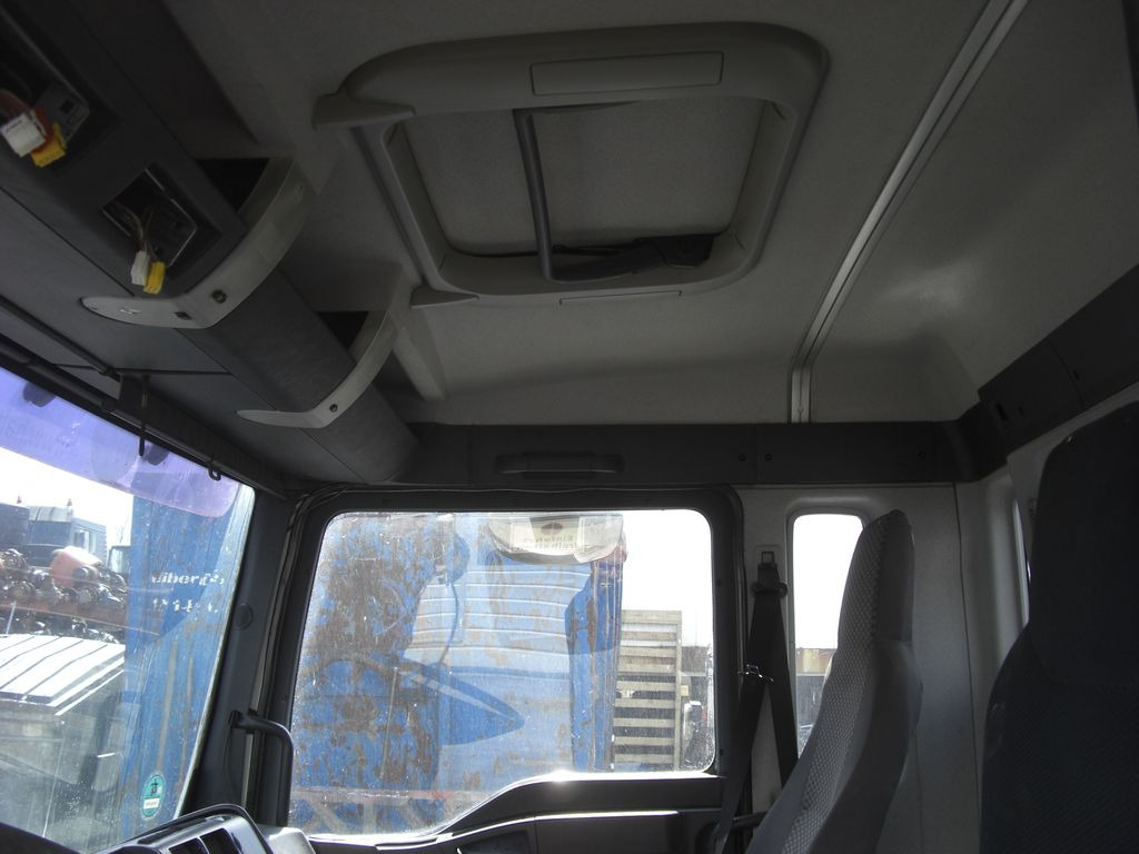 Kabin MAN Kurz TGA / TGS: gambar 13 Kabin MAN Kurz TGA / TGS: gambar 13