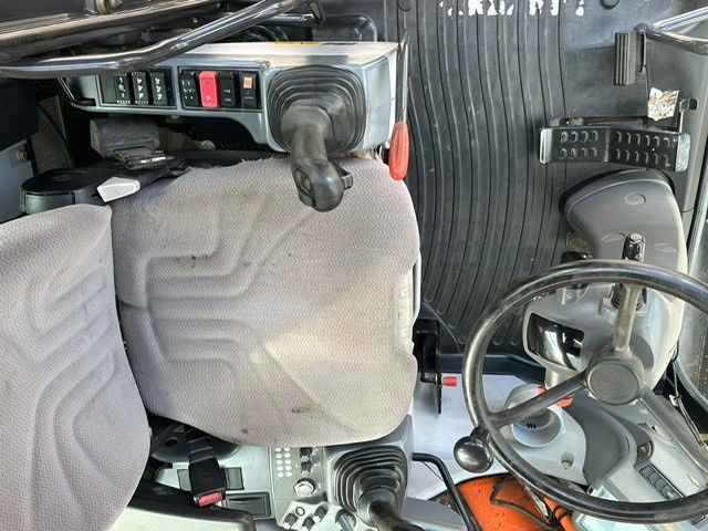 Hitachi ZX170W-6 - Ekskavator roda: gambar 2 Hitachi ZX170W-6 - Ekskavator roda: gambar 2