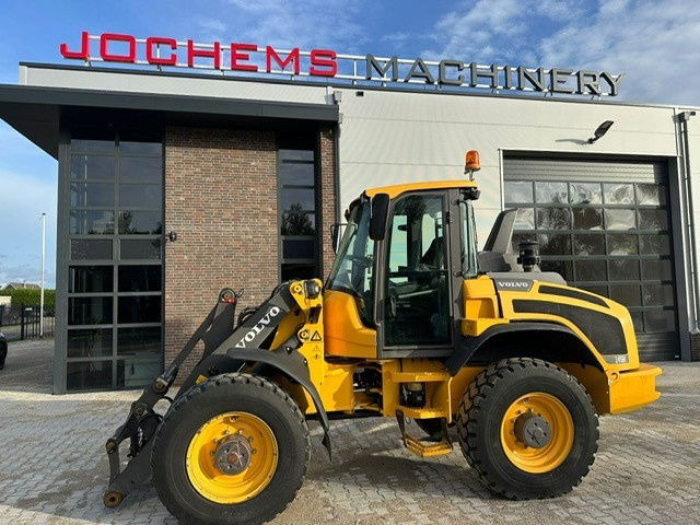 Volvo L45H - Wheel loader: gambar 1 Volvo L45H - Wheel loader: gambar 1