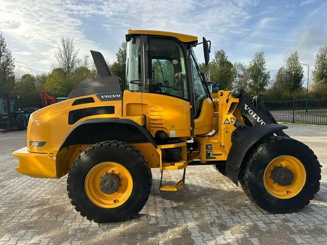 Volvo L45H - Wheel loader: gambar 5 Volvo L45H - Wheel loader: gambar 5