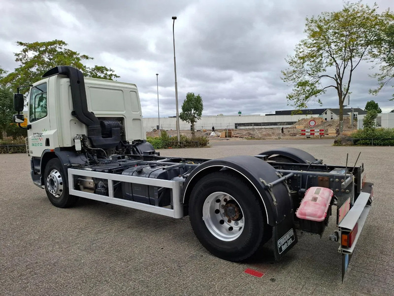 DAF CF75-250 / ADR / ONLY:320740 KM / PTO / INLINER / ALCOA / GOOD CONDITION / MANUAL / EURO-5 / 2011 - Truk sasis: gambar 3 DAF CF75-250 / ADR / ONLY:320740 KM / PTO / INLINER / ALCOA / GOOD CONDITION / MANUAL / EURO-5 / 2011 - Truk sasis: gambar 3
