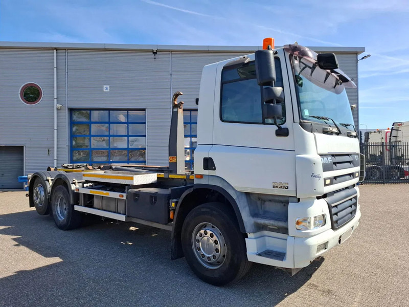 DAF CF85-430 / INTARDER / AJK HOOK SYSTEM / ONLY:431235 KM / LIFT+LENKACHSE / AIRCO / AUTOMATIC / EURO-3 / 2006 - Hook lift: gambar 4 DAF CF85-430 / INTARDER / AJK HOOK SYSTEM / ONLY:431235 KM / LIFT+LENKACHSE / AIRCO / AUTOMATIC / EURO-3 / 2006 - Hook lift: gambar 4