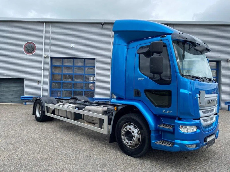 DAF LF290 / ONLY:429873KM / LWDS / GOOD TYRES / AUTOMATIC / EURO-6 / 2018 - Truk sasis: gambar 2 DAF LF290 / ONLY:429873KM / LWDS / GOOD TYRES / AUTOMATIC / EURO-6 / 2018 - Truk sasis: gambar 2