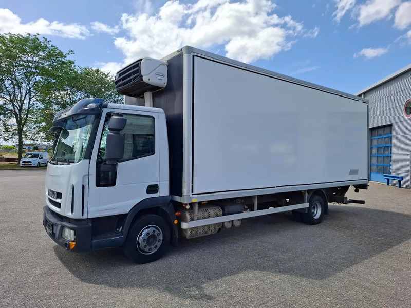 Iveco EuroCargo 120 / COOL TRUCK / CARRIER XARIOS 600 / PLATFORM 2000KG / ONLY:340634 KM / AIRCO / MANUAL / EURO-6 / 2014 - Truk isotermal: gambar 1 Iveco EuroCargo 120 / COOL TRUCK / CARRIER XARIOS 600 / PLATFORM 2000KG / ONLY:340634 KM / AIRCO / MANUAL / EURO-6 / 2014 - Truk isotermal: gambar 1