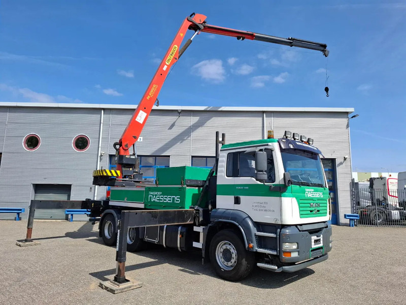 MAN TGA 33.410 / 6X4 / PALFINGER PK4000 1EL ROOFER CRANE / 25M / REMOTE / 2X BIG AXLE / 490677 KM / MANUAL / EURO-3 / 2005 - Truk derek: gambar 1 MAN TGA 33.410 / 6X4 / PALFINGER PK4000 1EL ROOFER CRANE / 25M / REMOTE / 2X BIG AXLE / 490677 KM / MANUAL / EURO-3 / 2005 - Truk derek: gambar 1