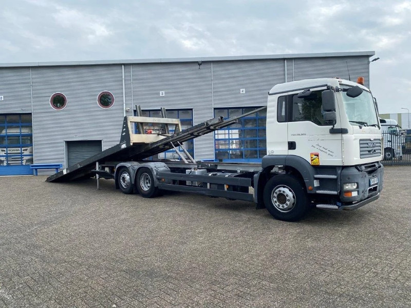 MAN TGA26.320 / SLIDING PLATEAU / WINCH / LIFT AXLE / MACHINE CARRIER / MANUAL / EURO-4 / 2007 - Truk flatbed: gambar 3 MAN TGA26.320 / SLIDING PLATEAU / WINCH / LIFT AXLE / MACHINE CARRIER / MANUAL / EURO-4 / 2007 - Truk flatbed: gambar 3