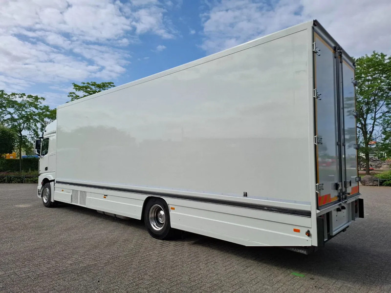 Mercedes-Benz Actros 1843 / GERMAN FLOWER TRUCK / 162021 KM / ISOLATED BOX / COOL & HEATED / NAVI / PLATFORM 1500 KG / TOP CONDITION / FULL-AI - Truk penjual: gambar 3 Mercedes-Benz Actros 1843 / GERMAN FLOWER TRUCK / 162021 KM / ISOLATED BOX / COOL & HEATED / NAVI / PLATFORM 1500 KG / TOP CONDITION / FULL-AI - Truk penjual: gambar 3
