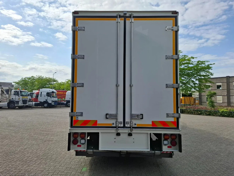 Mercedes-Benz Actros 1843 / GERMAN FLOWER TRUCK / 162021 KM / ISOLATED BOX / COOL & HEATED / NAVI / PLATFORM 1500 KG / TOP CONDITION / FULL-AI - Truk penjual: gambar 4 Mercedes-Benz Actros 1843 / GERMAN FLOWER TRUCK / 162021 KM / ISOLATED BOX / COOL & HEATED / NAVI / PLATFORM 1500 KG / TOP CONDITION / FULL-AI - Truk penjual: gambar 4
