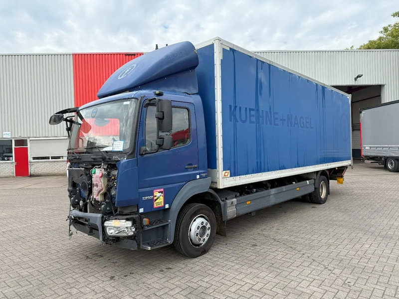 Mercedes-Benz Atego 1218 / ENGINE RUNNING / ONLY:204997 KM / CLOSED BOX / PLATFORM 1500KG / LWDS / AIRCO / AUTOMATIC / EURO-6 / 2017 - Truk box: gambar 1 Mercedes-Benz Atego 1218 / ENGINE RUNNING / ONLY:204997 KM / CLOSED BOX / PLATFORM 1500KG / LWDS / AIRCO / AUTOMATIC / EURO-6 / 2017 - Truk box: gambar 1