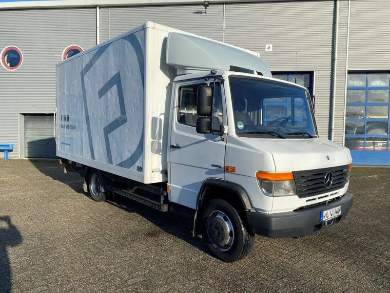 Mercedes-Benz VARIO 818 D / GERMAN TRUCK / 12 TON / DOUBLE AIR REAR / CLOSED BOX / PLATFORM / ONLY:403247 KM / MANUAL / EURO-5 / 2013 - Truk box: gambar 2 Mercedes-Benz VARIO 818 D / GERMAN TRUCK / 12 TON / DOUBLE AIR REAR / CLOSED BOX / PLATFORM / ONLY:403247 KM / MANUAL / EURO-5 / 2013 - Truk box: gambar 2