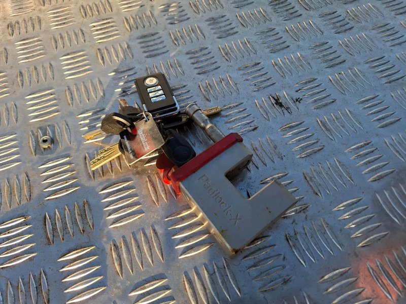 Trailer autotransporter Niewiadow BR3 / 3X AL-KO 1200KG AXLES / 2XRAMP / GALVANIZED / CAR TRANSPORTER / NEW!!! / INCL LOCK / 2025: gambar 20 Trailer autotransporter Niewiadow BR3 / 3X AL-KO 1200KG AXLES / 2XRAMP / GALVANIZED / CAR TRANSPORTER / NEW!!! / INCL LOCK / 2025: gambar 20