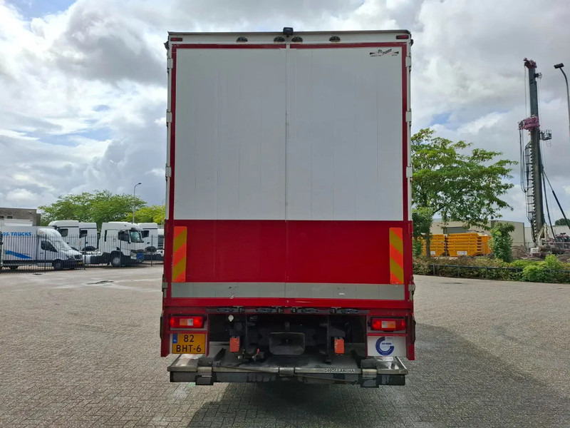 Renault T470 / CLEAN NL TRUCK / TUV:04-11-2025 / SLIDING ROOF / CURTAIN SAILS / SMART TACHO / ACC / LWDS / PLATFORM 2000KG / FRIDGE / AU - Truk box: gambar 4 Renault T470 / CLEAN NL TRUCK / TUV:04-11-2025 / SLIDING ROOF / CURTAIN SAILS / SMART TACHO / ACC / LWDS / PLATFORM 2000KG / FRIDGE / AU - Truk box: gambar 4