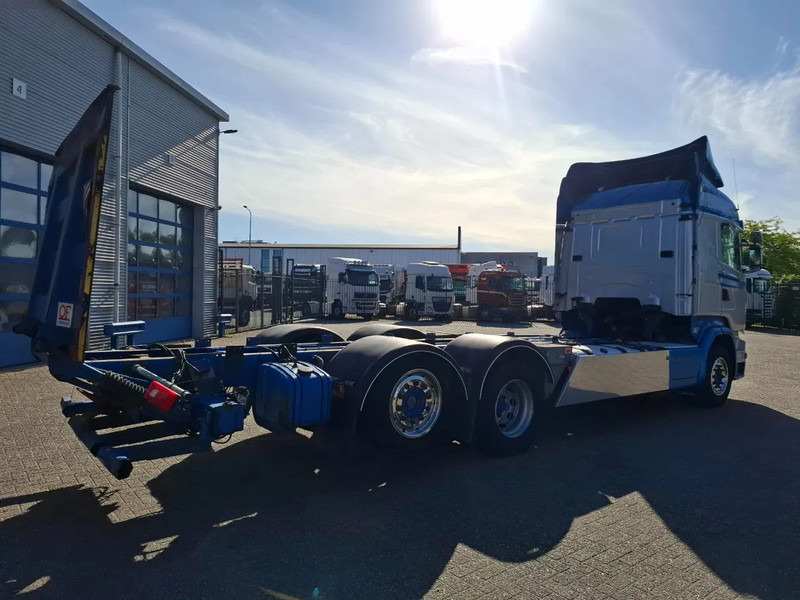 Scania R580 V8 / RETARDER / LIFT+LENKACHSE / FULL-AIR / PLATFORM 2000 KG / LEATHER / AIRCO / AUTOMATIC / EURO-6 / 2015 - Truk sasis: gambar 5 Scania R580 V8 / RETARDER / LIFT+LENKACHSE / FULL-AIR / PLATFORM 2000 KG / LEATHER / AIRCO / AUTOMATIC / EURO-6 / 2015 - Truk sasis: gambar 5