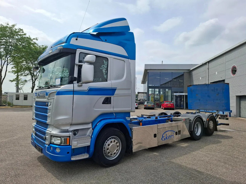 Scania R580 V8 / RETARDER / LIFT+LENKACHSE / FULL-AIR / PLATFORM 2000 KG / LEATHER / AIRCO / AUTOMATIC / EURO-6 / 2015 - Truk sasis: gambar 1 Scania R580 V8 / RETARDER / LIFT+LENKACHSE / FULL-AIR / PLATFORM 2000 KG / LEATHER / AIRCO / AUTOMATIC / EURO-6 / 2015 - Truk sasis: gambar 1