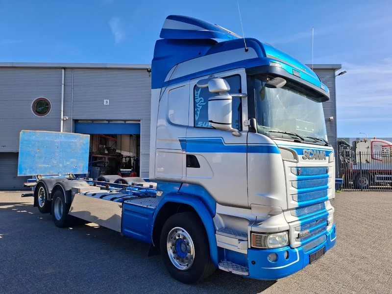 Scania R580 V8 / RETARDER / LIFT+LENKACHSE / FULL-AIR / PLATFORM 2000 KG / LEATHER / AIRCO / AUTOMATIC / EURO-6 / 2015 - Truk sasis: gambar 2 Scania R580 V8 / RETARDER / LIFT+LENKACHSE / FULL-AIR / PLATFORM 2000 KG / LEATHER / AIRCO / AUTOMATIC / EURO-6 / 2015 - Truk sasis: gambar 2