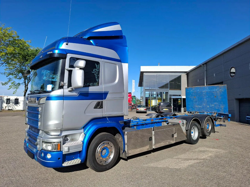 Scania R580 V8 / RETARDER / LIFT+LENKACHSE / FULL-AIR / PLATFORM 2000 KG / LEATHER / AIRCO / AUTOMATIC / EURO-6 / 2015 - Truk sasis: gambar 1 Scania R580 V8 / RETARDER / LIFT+LENKACHSE / FULL-AIR / PLATFORM 2000 KG / LEATHER / AIRCO / AUTOMATIC / EURO-6 / 2015 - Truk sasis: gambar 1