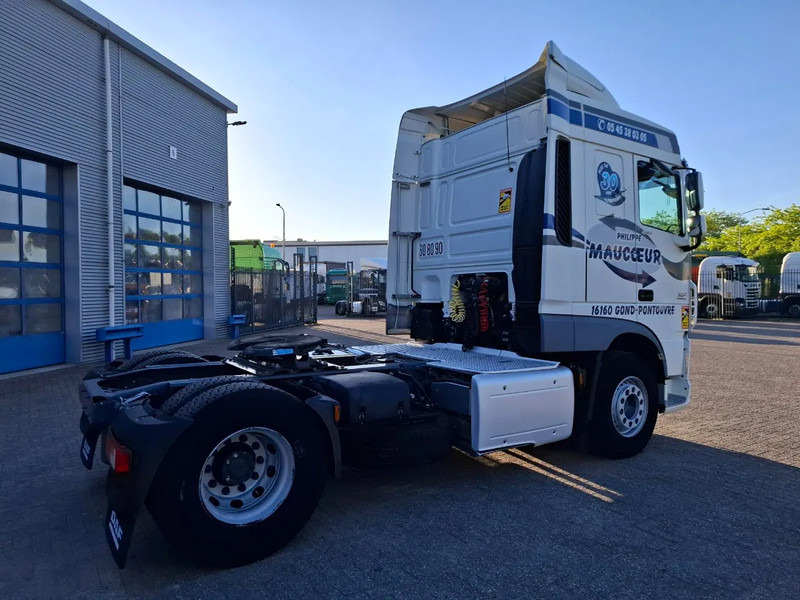 DAF XF106-460 / INTARDER / DEB / MANUAL / AIRCO / CLEAN TRUCK / EURO-6 / 2014 - Tractor head: gambar 5 DAF XF106-460 / INTARDER / DEB / MANUAL / AIRCO / CLEAN TRUCK / EURO-6 / 2014 - Tractor head: gambar 5