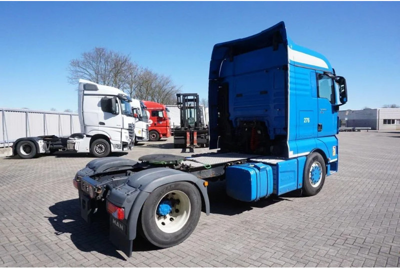 MAN TGX 18.400 / AUTOMATIC / DOUBLE TANK / ENGINE PROBLEMS / EURO-6 / 2016 - Tractor head: gambar 4 MAN TGX 18.400 / AUTOMATIC / DOUBLE TANK / ENGINE PROBLEMS / EURO-6 / 2016 - Tractor head: gambar 4