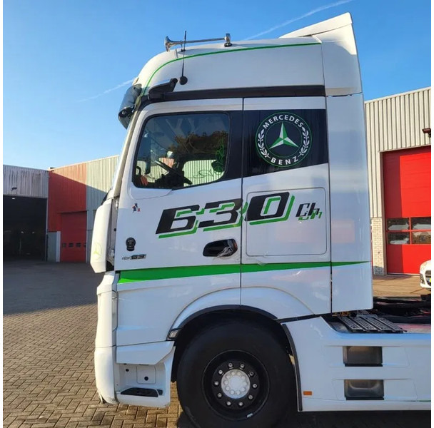 Mercedes-Benz ACTROS 1863 / ENGINE RUNNING / RETARDER / PARK-COOL /HYDRAULICS / ONLY: 268593KM / GIGA-SPACE / MIRRORCAM / AUTOMATIC / EURO-6 / - Tractor head: gambar 4 Mercedes-Benz ACTROS 1863 / ENGINE RUNNING / RETARDER / PARK-COOL /HYDRAULICS / ONLY: 268593KM / GIGA-SPACE / MIRRORCAM / AUTOMATIC / EURO-6 / - Tractor head: gambar 4