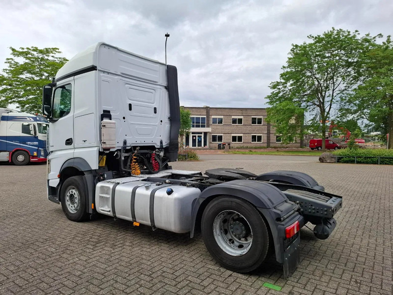 Mercedes-Benz Actros 1945 / DOUBLE TANK / ONLY:508736 KM / 2XBED / FRIDGE / AUTOMATIC / EURO-6 / 2015 - Tractor head: gambar 3 Mercedes-Benz Actros 1945 / DOUBLE TANK / ONLY:508736 KM / 2XBED / FRIDGE / AUTOMATIC / EURO-6 / 2015 - Tractor head: gambar 3