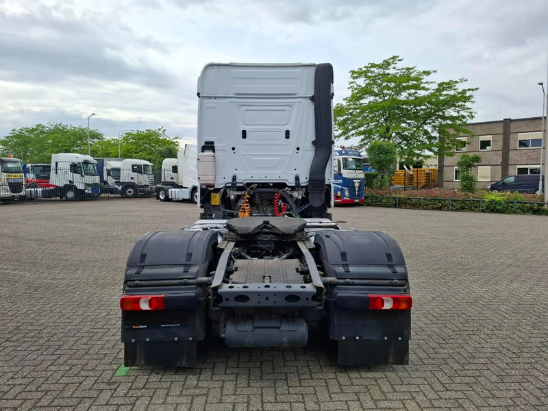 Mercedes-Benz Actros 1945 / DOUBLE TANK / ONLY:508736 KM / 2XBED / FRIDGE / AUTOMATIC / EURO-6 / 2015 - Tractor head: gambar 4 Mercedes-Benz Actros 1945 / DOUBLE TANK / ONLY:508736 KM / 2XBED / FRIDGE / AUTOMATIC / EURO-6 / 2015 - Tractor head: gambar 4