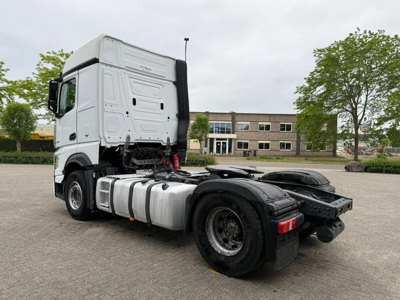 Mercedes-Benz Actros 1945 / HYDRAULICS / LWDS / AIRCO / SMART TACHO / 2XBED / FRIDGE / AUTOMATIC / EURO-6 / 2019 - Tractor head: gambar 3 Mercedes-Benz Actros 1945 / HYDRAULICS / LWDS / AIRCO / SMART TACHO / 2XBED / FRIDGE / AUTOMATIC / EURO-6 / 2019 - Tractor head: gambar 3