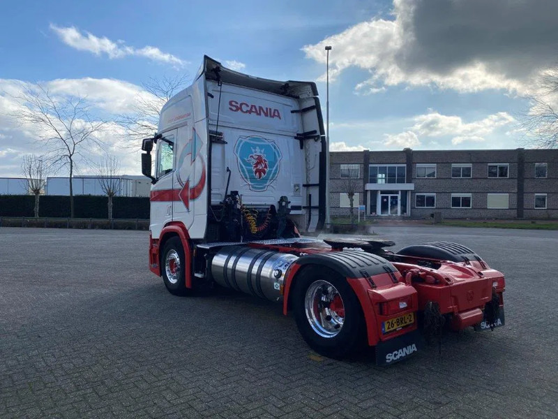 Scania NGS R410 / RETARDER / PARKCOOL / NL TRUCK / LNG / LEATHER / ALCOA / TUV:15-04-2025 / AUTOMATIC / EURO-6 / 2021 / 4X ON STOCK - Tractor head: gambar 3 Scania NGS R410 / RETARDER / PARKCOOL / NL TRUCK / LNG / LEATHER / ALCOA / TUV:15-04-2025 / AUTOMATIC / EURO-6 / 2021 / 4X ON STOCK - Tractor head: gambar 3