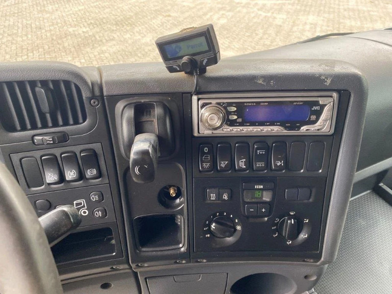 Leasing Scania R420 / RETARDER / HYDRAULICS / NO ADBLUE / MANUAL / EURO-3 / 2005 Scania R420 / RETARDER / HYDRAULICS / NO ADBLUE / MANUAL / EURO-3 / 2005: gambar 18 Leasing Scania R420 / RETARDER / HYDRAULICS / NO ADBLUE / MANUAL / EURO-3 / 2005 Scania R420 / RETARDER / HYDRAULICS / NO ADBLUE / MANUAL / EURO-3 / 2005: gambar 18