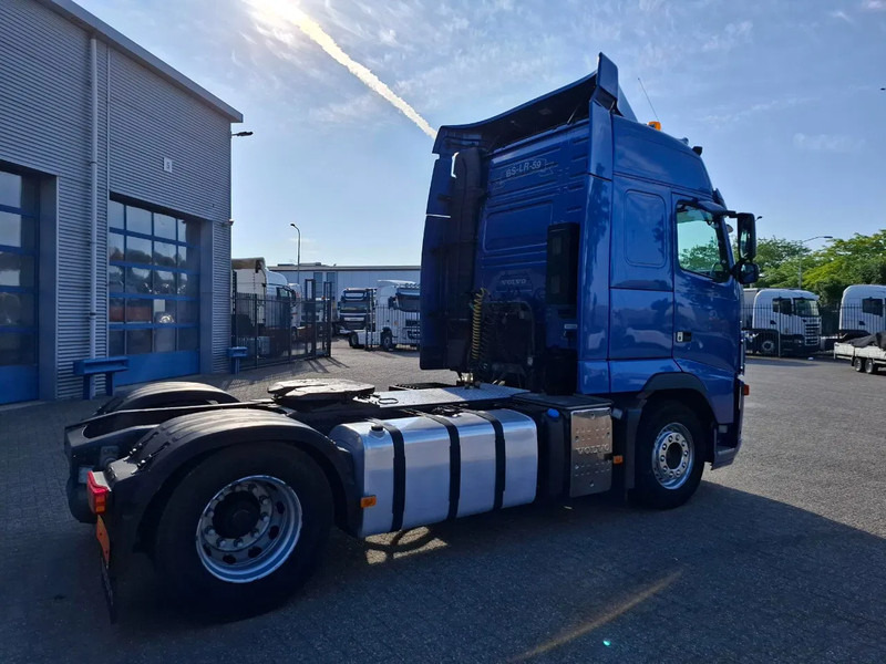 Volvo FH13-400 / HYDRAULICS / NL TRUCK / GLOBETROTTER / FRIGDE / AIRCO / AUTOMATIC / EURO-5 / 2006 - Tractor head: gambar 5 Volvo FH13-400 / HYDRAULICS / NL TRUCK / GLOBETROTTER / FRIGDE / AIRCO / AUTOMATIC / EURO-5 / 2006 - Tractor head: gambar 5