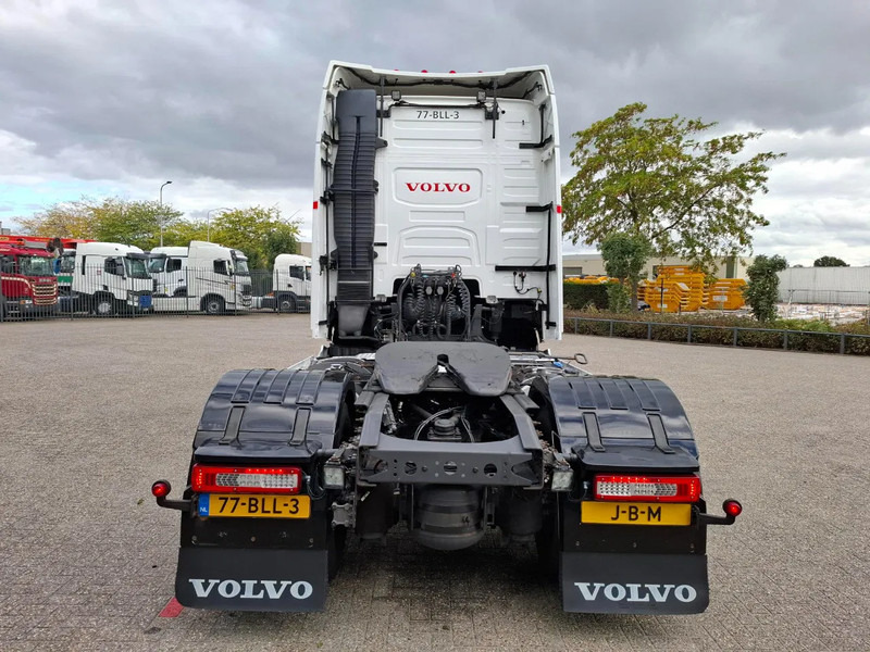 Volvo FH4-460 / CLEAN NL TRUCK / VEB+ / ADR / ACC / LWDS / DAS / DOUBLE TANK / LEATHER / FRIDGE / ALCOA / EURO-6 / 2016 - Tractor head: gambar 4 Volvo FH4-460 / CLEAN NL TRUCK / VEB+ / ADR / ACC / LWDS / DAS / DOUBLE TANK / LEATHER / FRIDGE / ALCOA / EURO-6 / 2016 - Tractor head: gambar 4