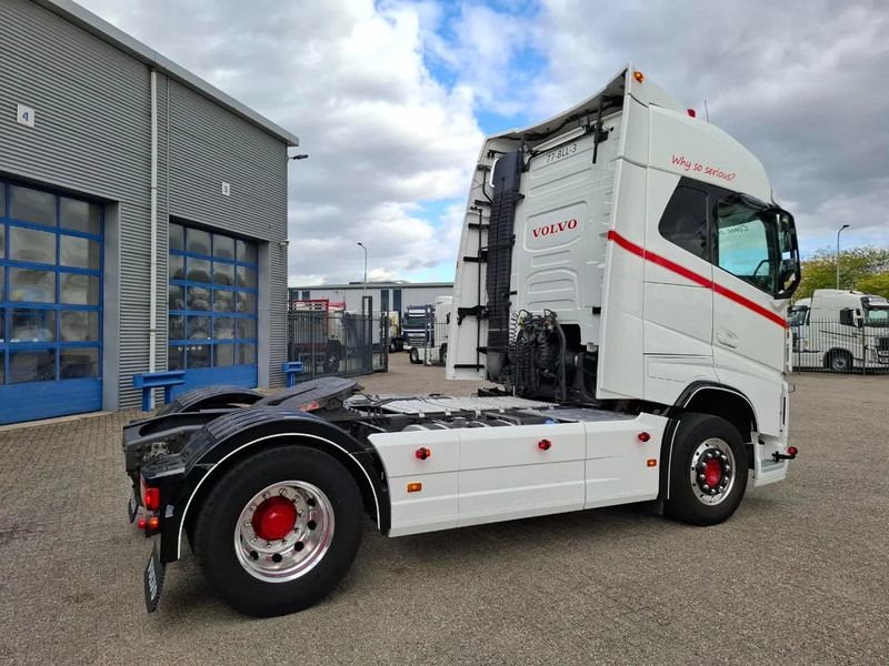 Volvo FH4-460 / CLEAN NL TRUCK / VEB+ / ADR / ACC / LWDS / DAS / DOUBLE TANK / LEATHER / FRIDGE / ALCOA / EURO-6 / 2016 - Tractor head: gambar 5 Volvo FH4-460 / CLEAN NL TRUCK / VEB+ / ADR / ACC / LWDS / DAS / DOUBLE TANK / LEATHER / FRIDGE / ALCOA / EURO-6 / 2016 - Tractor head: gambar 5