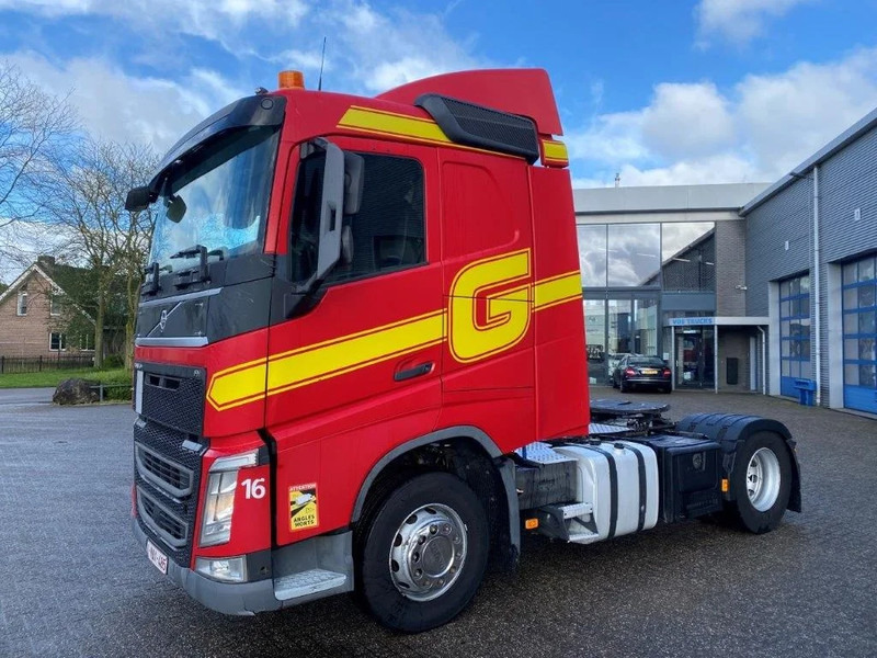Volvo FH4-460 / DOUBLE TANK / VEB+ / ONLY:596514 KM / LWDS / AUTOMATIC / EURO-6 / 2016 - Tractor head: gambar 1 Volvo FH4-460 / DOUBLE TANK / VEB+ / ONLY:596514 KM / LWDS / AUTOMATIC / EURO-6 / 2016 - Tractor head: gambar 1